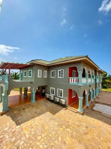 Elmina Bed & Breakfast | THE GREEN CONDO