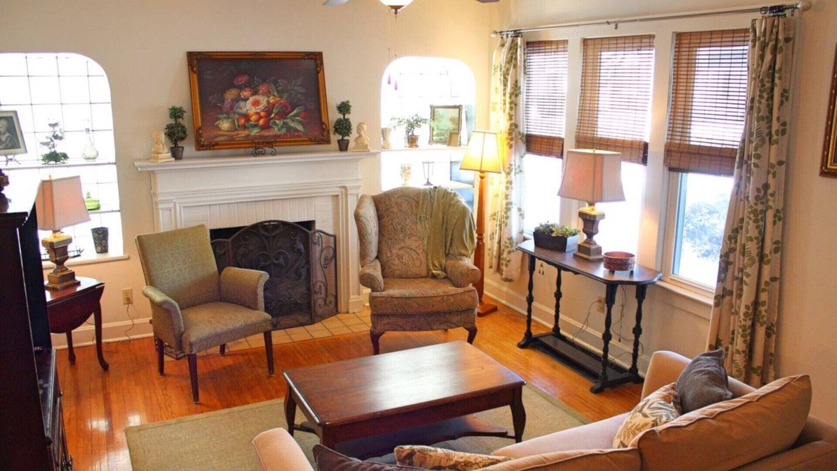 Owensboro House | The Green Garden Cottage is +1200 square feet house, centrally located