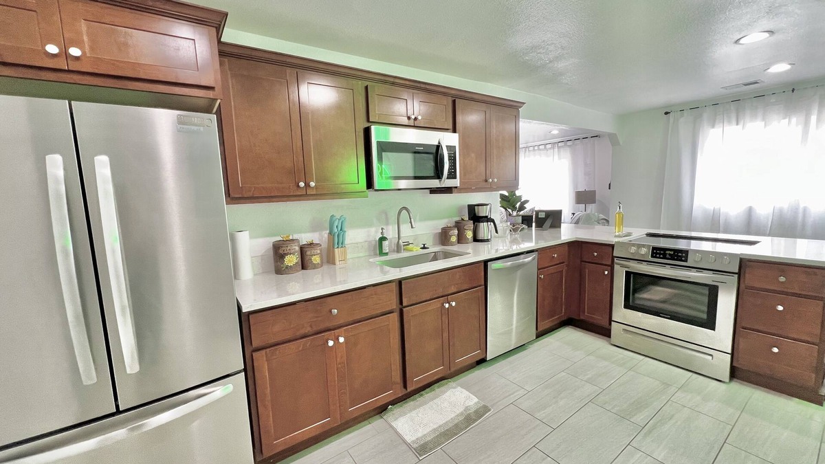 Thornton House | The Green House-10-15min drive to Downtown Denver