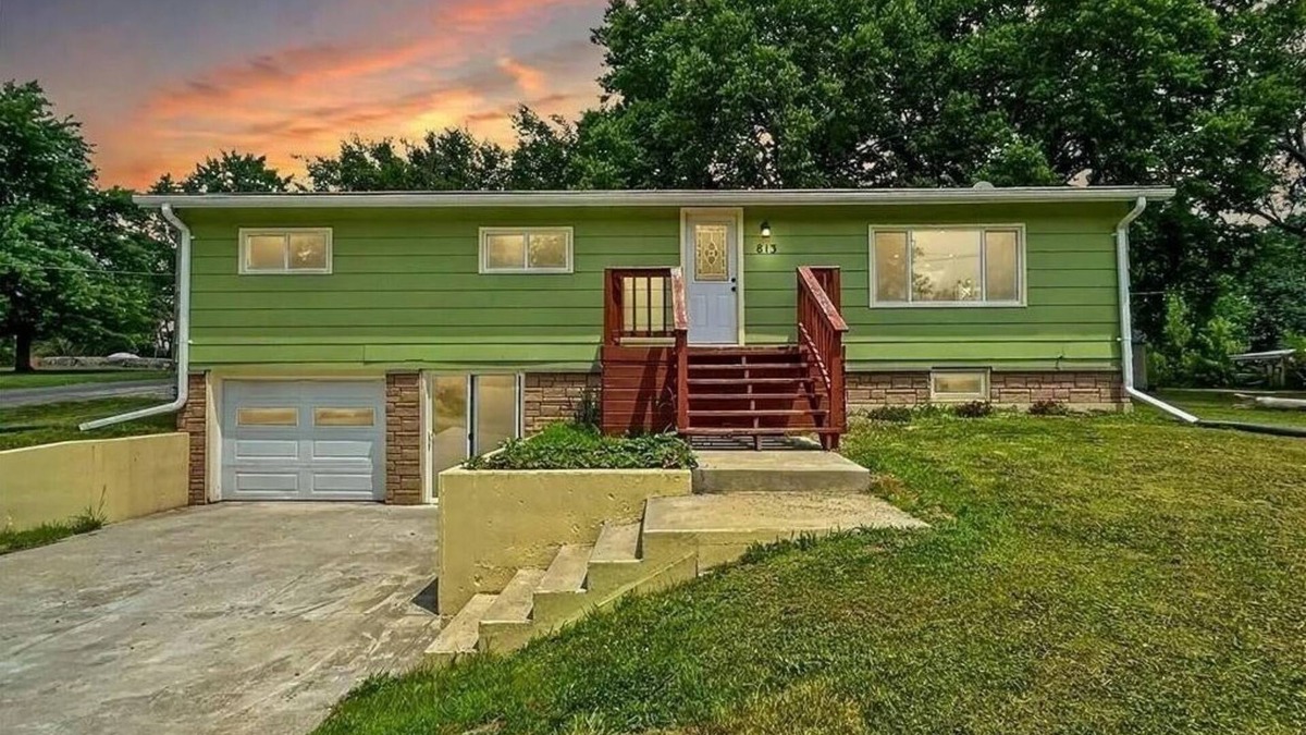 Trenton House | The Green House! Sleeps 12