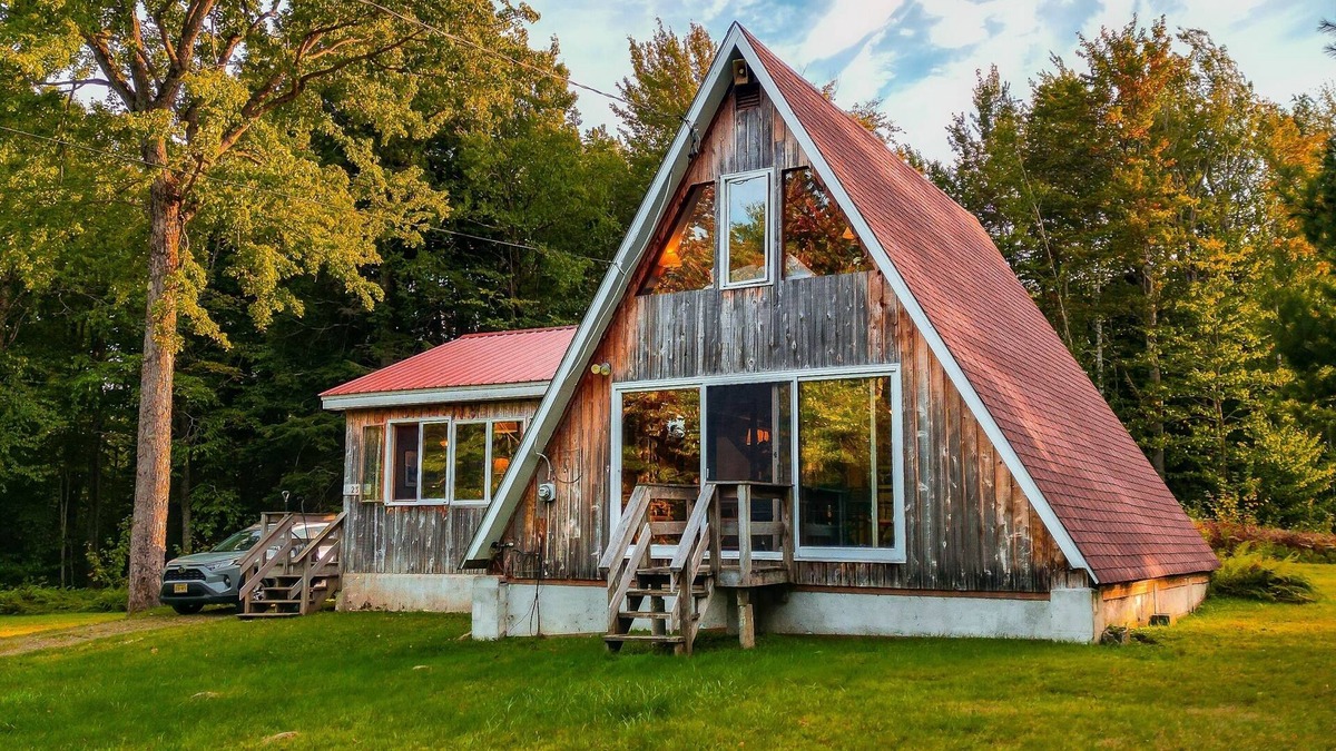 Whitingham House | The Green Mountain Roost, Very Private & Quiet Country House, Dogs Welcome