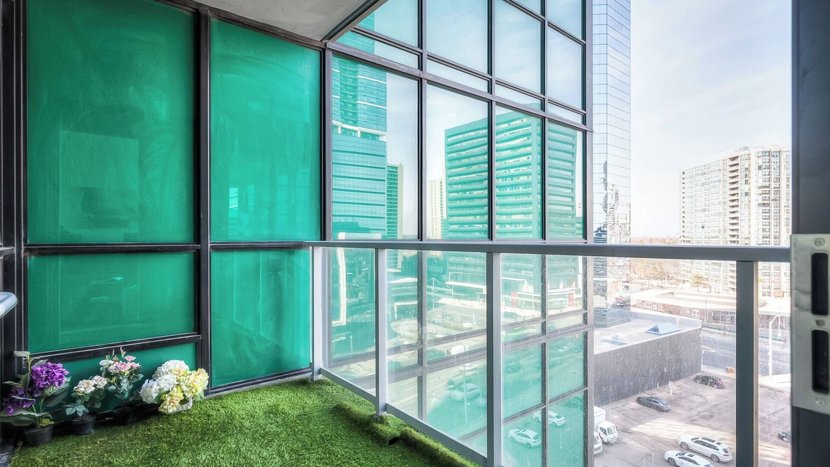 Garden District Apartment | The Greenville Deluxe Suites & Towers