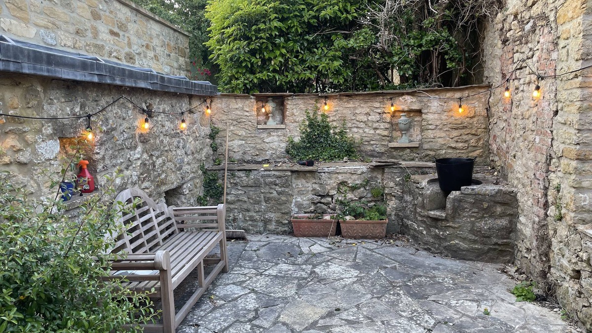 Sherborne House | The Grey Lodge is a beautiful Grade II* listed Eighteenth Century townhouse.n