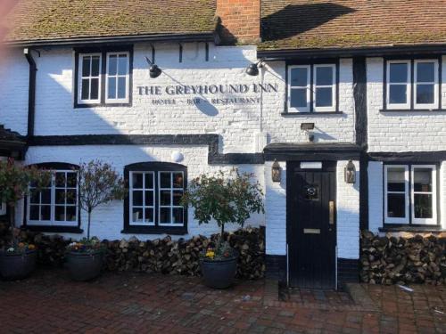 Chalfont St Peter Hotel | The Greyhound Inn
