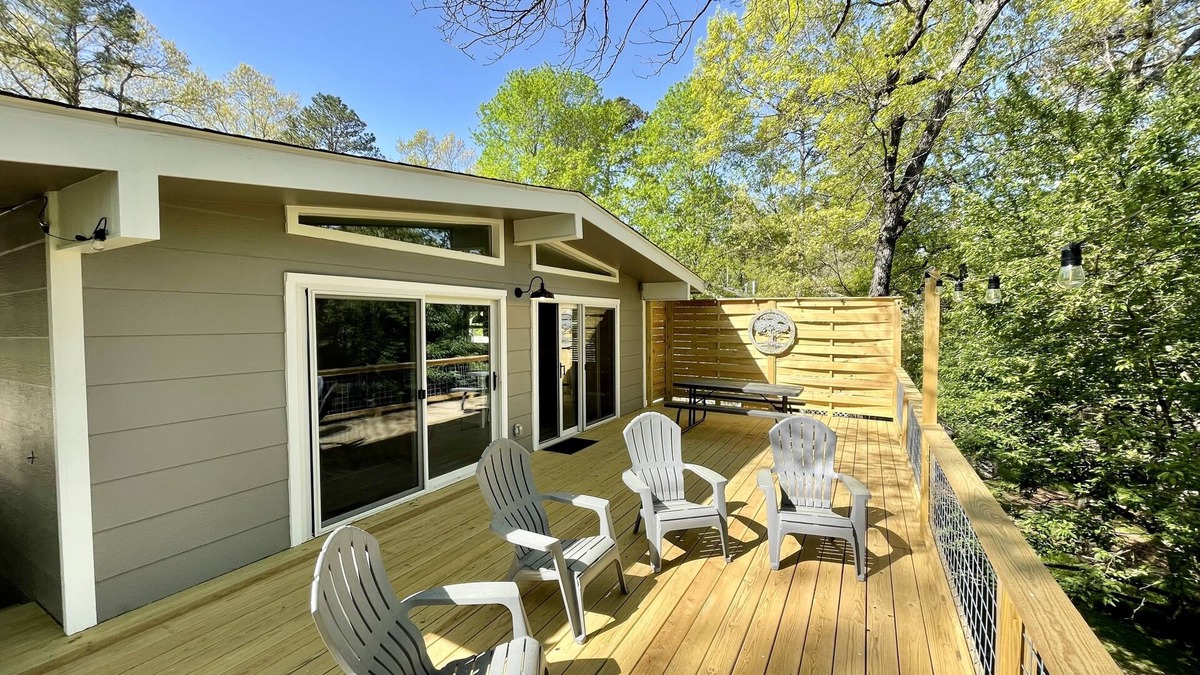 Bella Vista House | The GreyWood - a 2 bedroom bungalow on the Back40 - Permit 50277