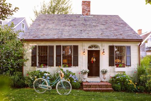 Provincetown House | The Groggy Anchor