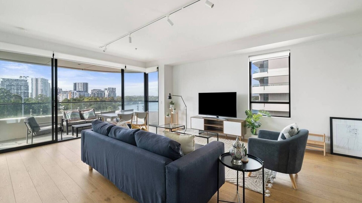 Arncliffe Apartment | The Grove Convenient Riverside Living