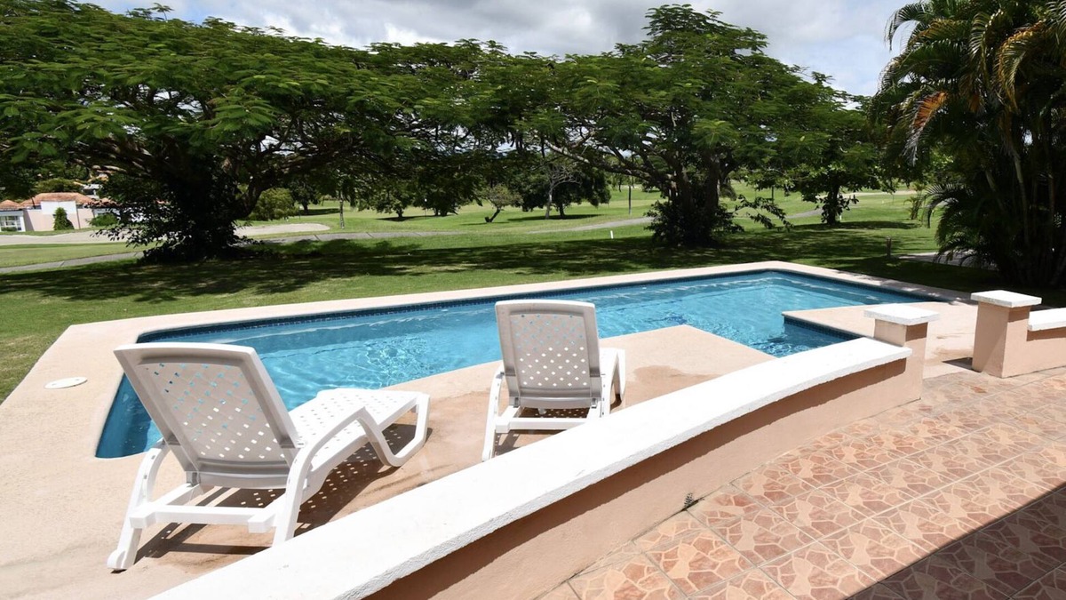 El Farallon del Chiru House | The Guayacan Townhouse