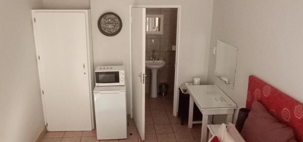 Ga-Segonyana House | The Guesthouse on Main