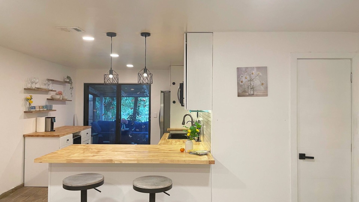 Survey Creek House | The Guitar On the Lake