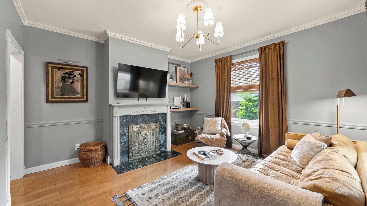 Olde Towne East House | The Gustavus House – For 4!