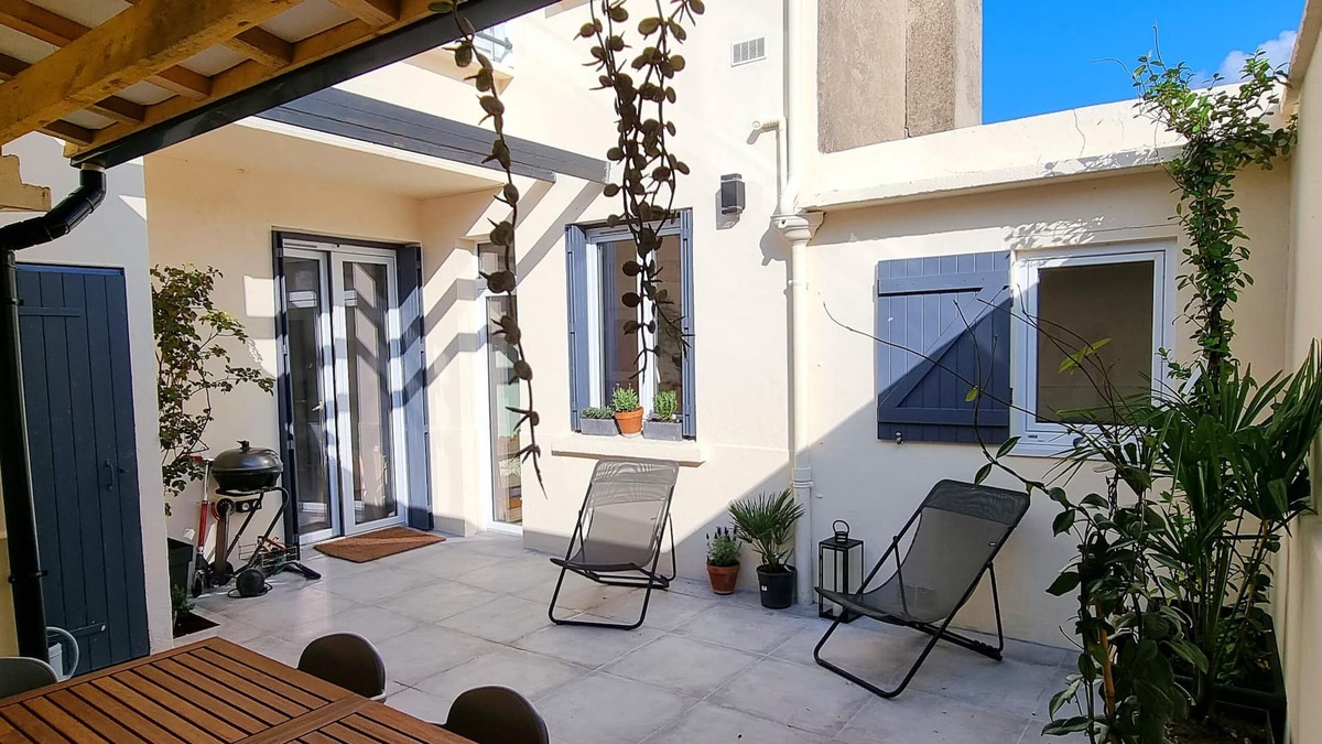 Cote Ouest Ormeaux Apartment | The hacienda - Patio Terrace - Center/Beach 5 min