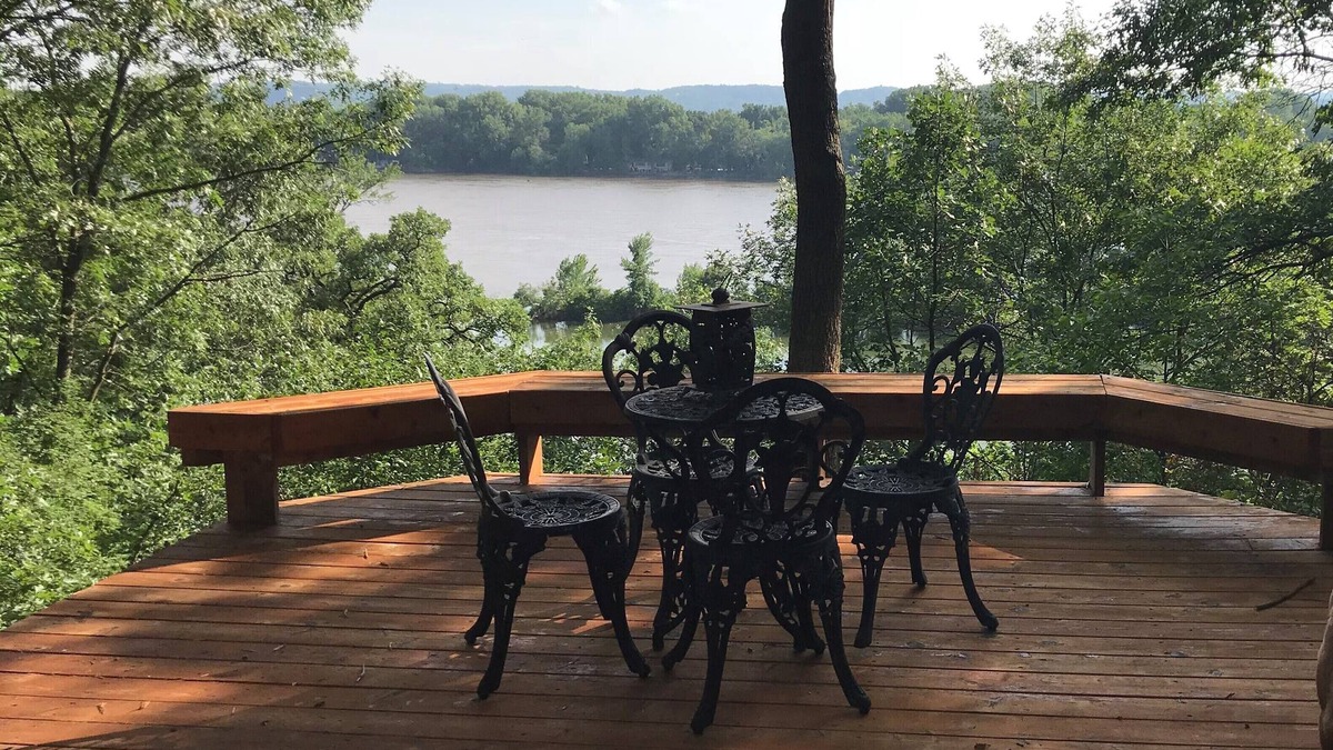 Hager City Apartment | The Hager House - River View - Pet Friendly - Walk-out Basement Apartment