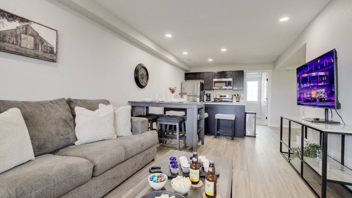 Manhattan Apartment | The Halftime Landing at Stadium Place