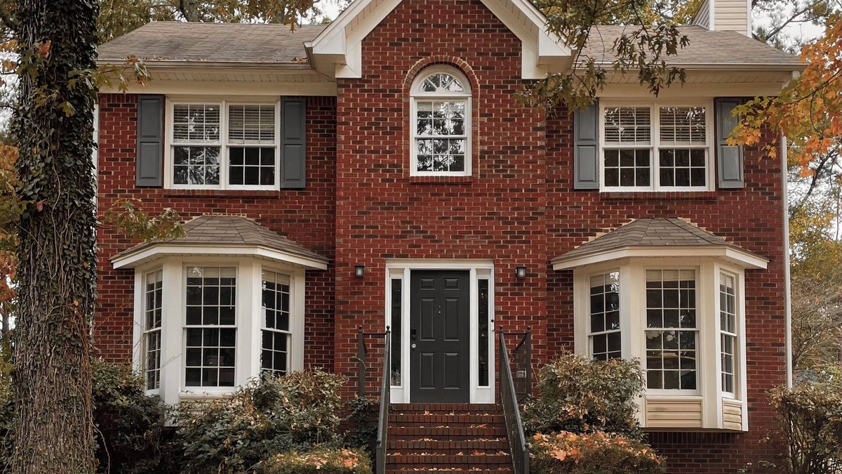 Alabaster House | The Hallmark House on Cambridge Lane, 30 mins from Birmingham, 4 mins from I-65