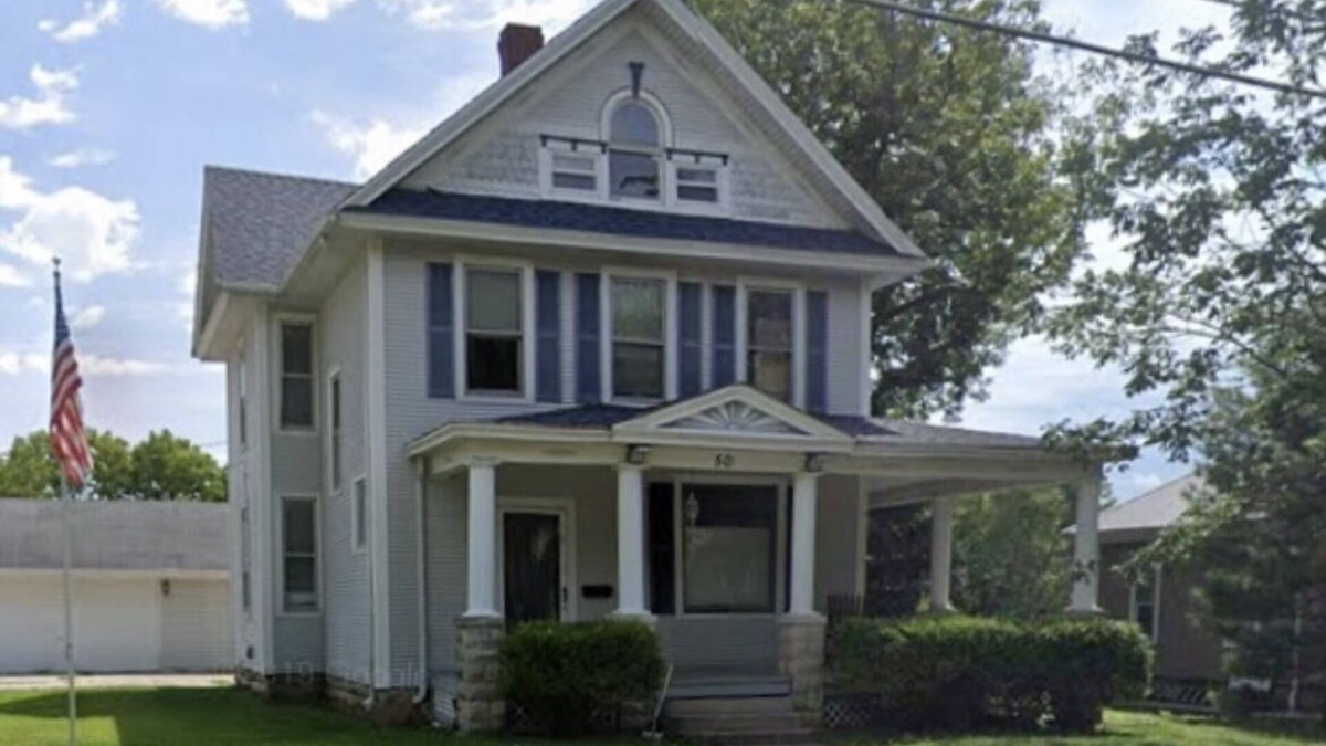 Hamilton House | The Hamilton House is a charming Victorian style home that is spacious yet cozy.