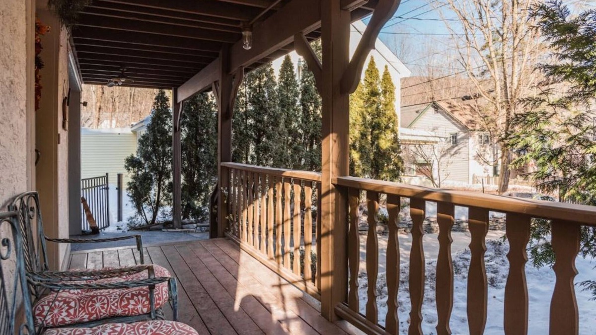 Pine Hill Ski Chalet | The Hamlet Hummingbird House Lake Hike Ski