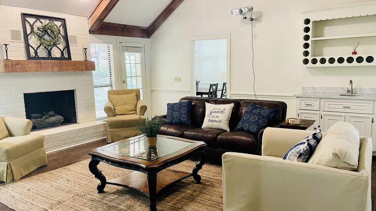 Tougaloo House | The HANLEY House Golfcourse Community