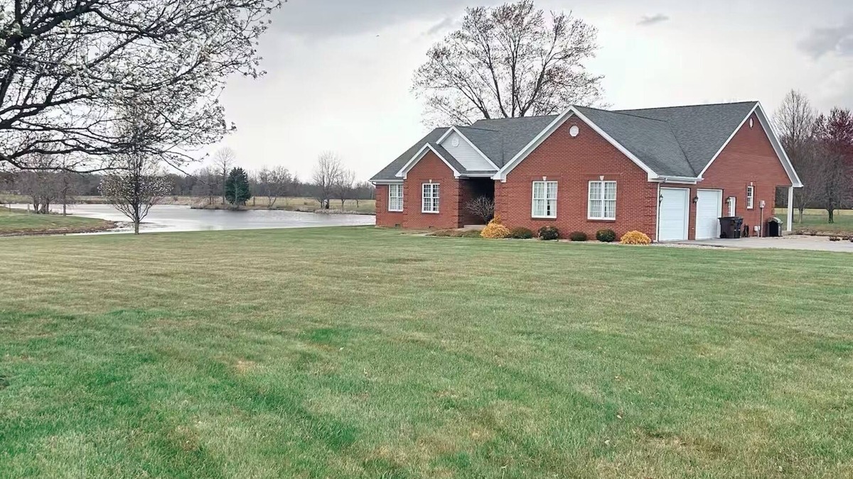 Hanover House | The Hanover Haven - Slice of Paradise - 10 minutes to Downtown Madison