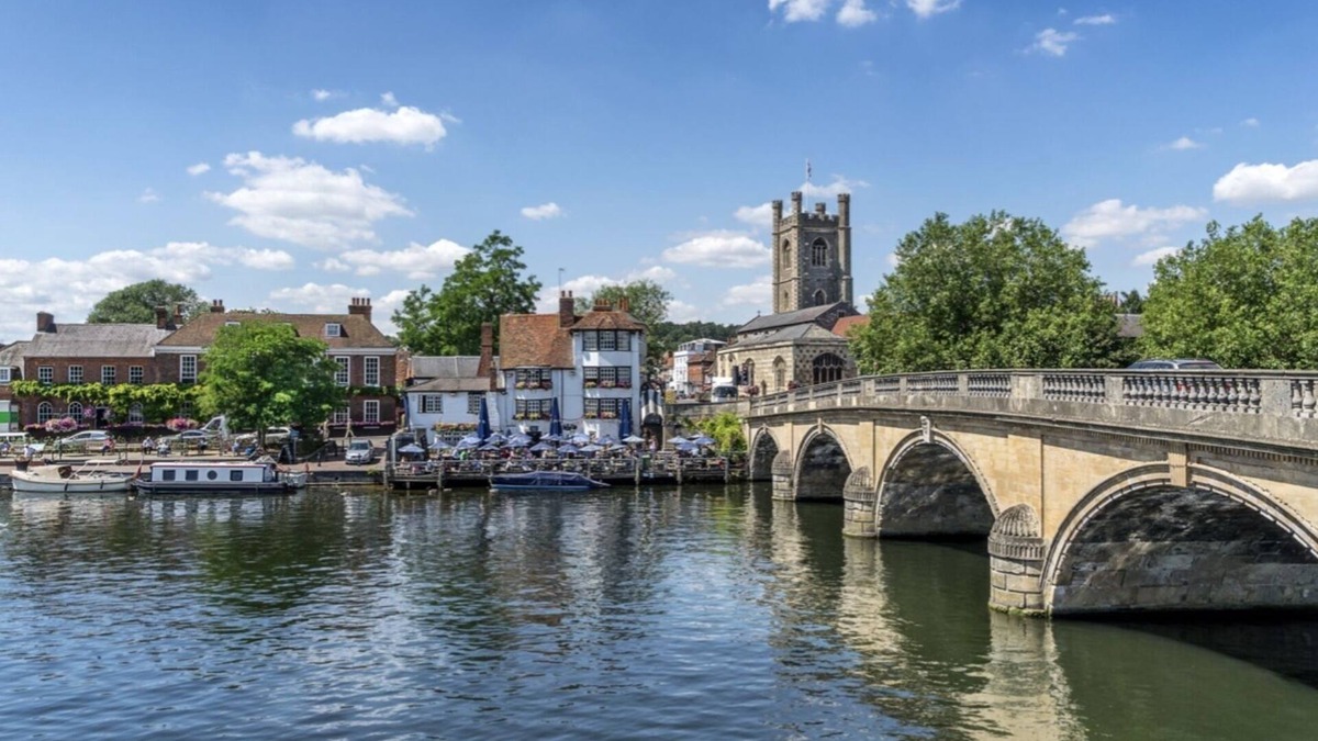 Henley Cottage | The Happy Cottage - Gorgeous newly renovated home, walk toHenley Town Centre