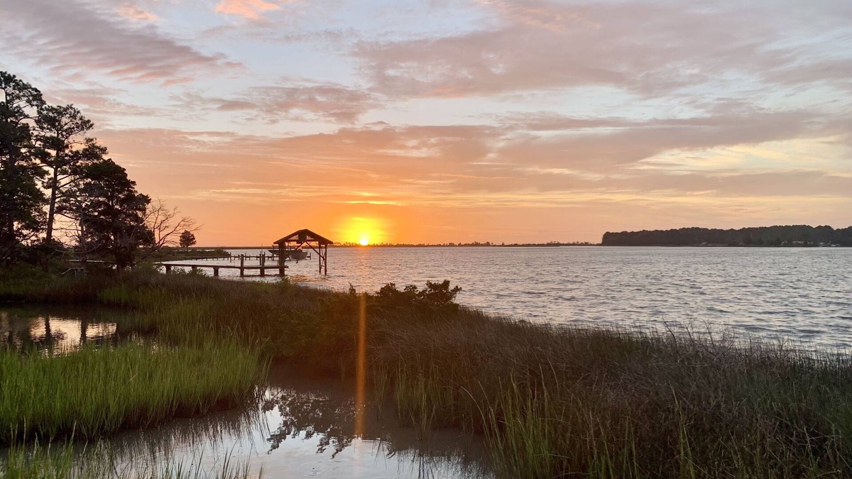 Onemo House | The Harbor House - Waterfront Home with Private Pier & Amazing Views!