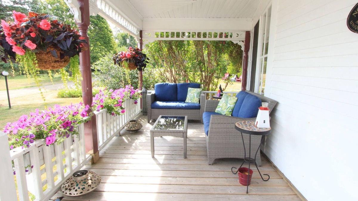Smiths Cove Bed & Breakfast | The Harbourview Inn