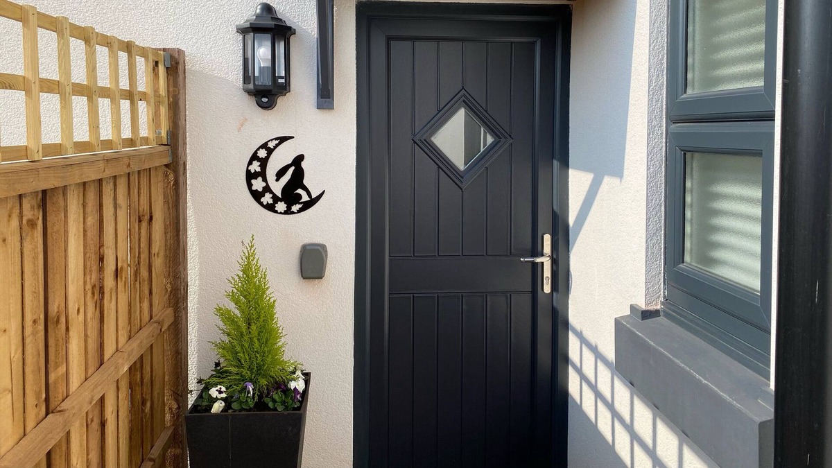Church Minshull Cottage | THE HARE, romantic, luxury holiday cottage in Worleston