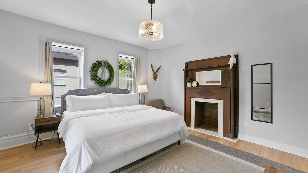 St. Charles Apartment | The Hare Suite at Divine Otter