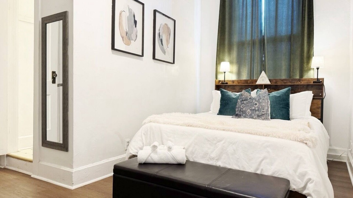 Evansville Apartment | The Harrison H/1BR/1BA Downtown Apt
