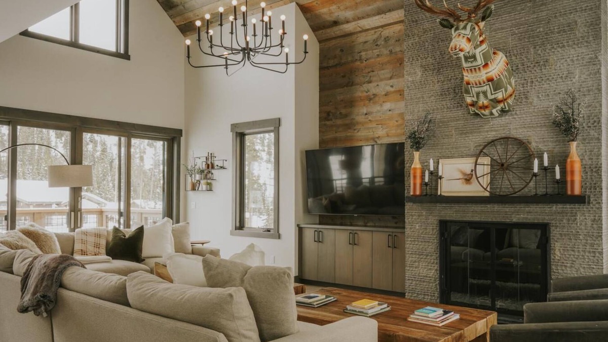 Spanish Peaks House | The Hat Wall Chalet - Ski Access & Private Hot Tub