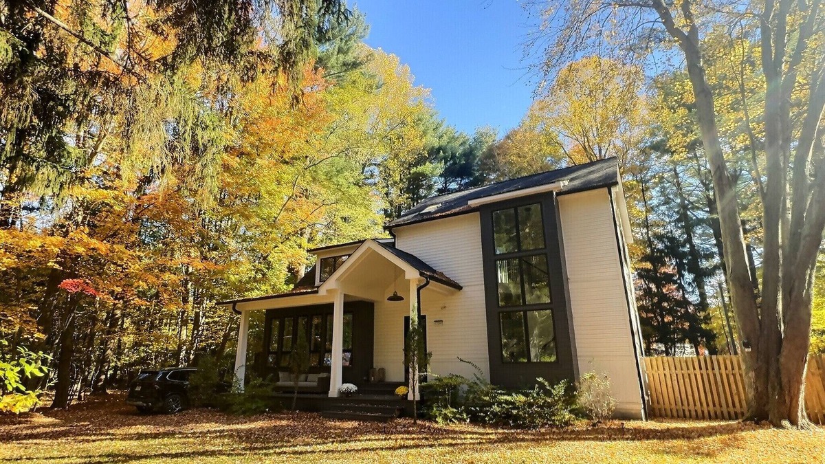 Shorewood-Tower Hills-Harbert House | The Haven at Sawyer: Luxury Escape in SW Michigan near Warren Dunes