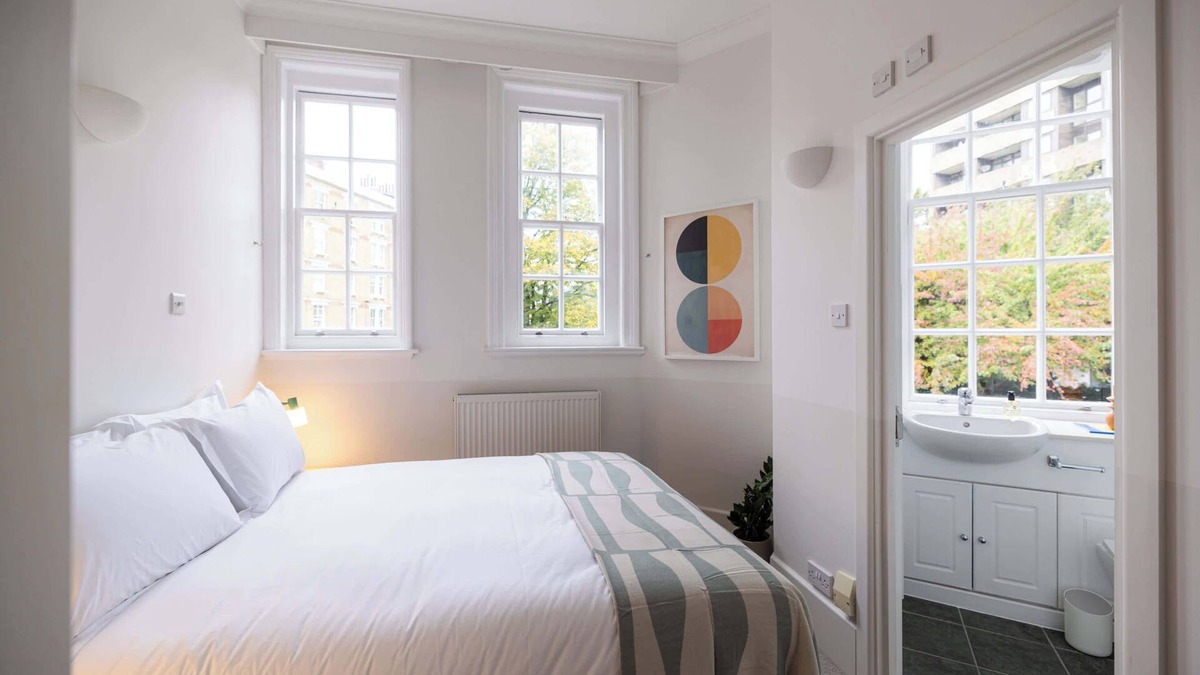 Vincent Square Apartment | The Haven – Bright & Elegant 2BR in Victoria