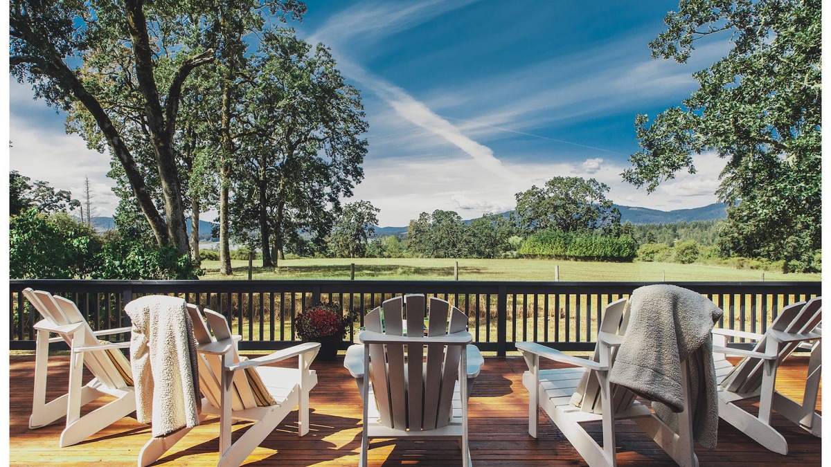 North Cowichan House | The Haven - Maple Bay's Premier Getaway