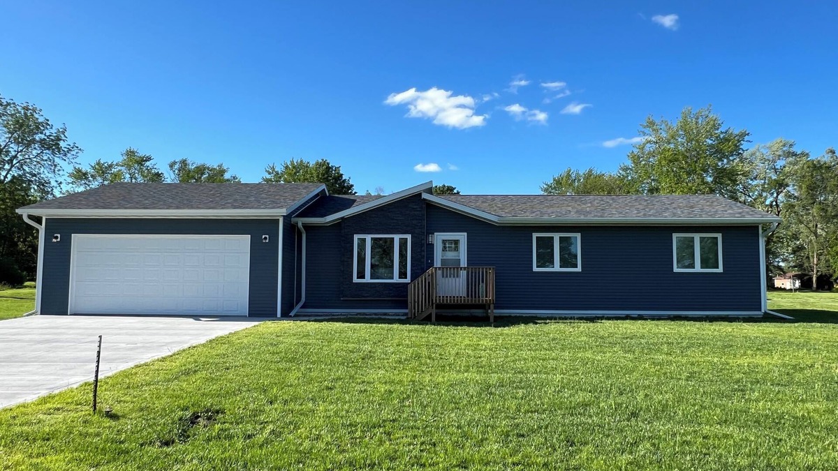 Corydon House | The Haven Oasis. Brand new 3 bed 2 bath pet friendly space on brand new street