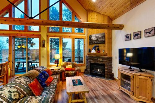 Klamath Falls House | The Hawk Nest