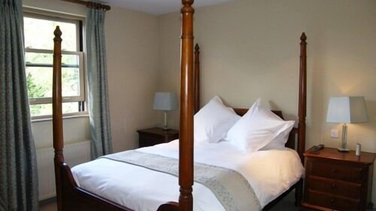 Hawkley Hotel | The Hawkley Inn