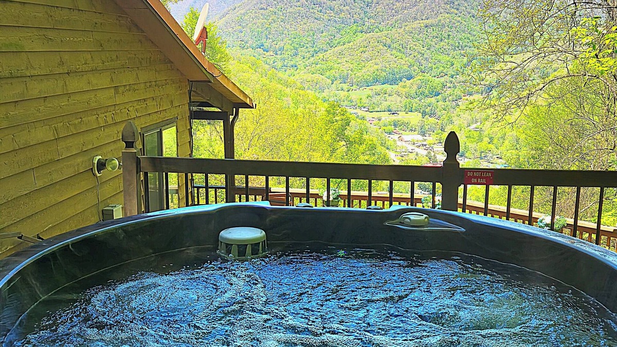 Maggie Valley Cabin | The" Hawks Nest" offers the Best Views In The Valley