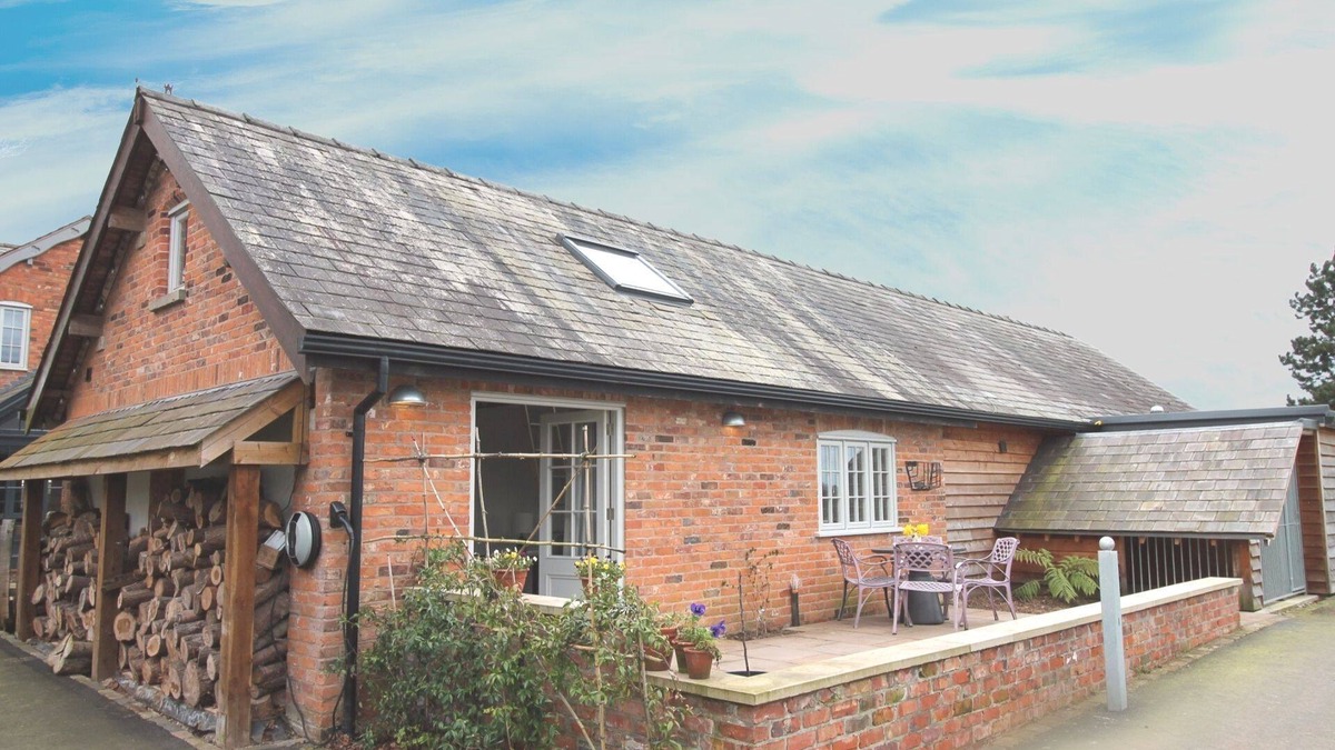 Goostrey Cottage | The Hayloft - a cheshire that sleeps 2 guests in 1 bedroom
