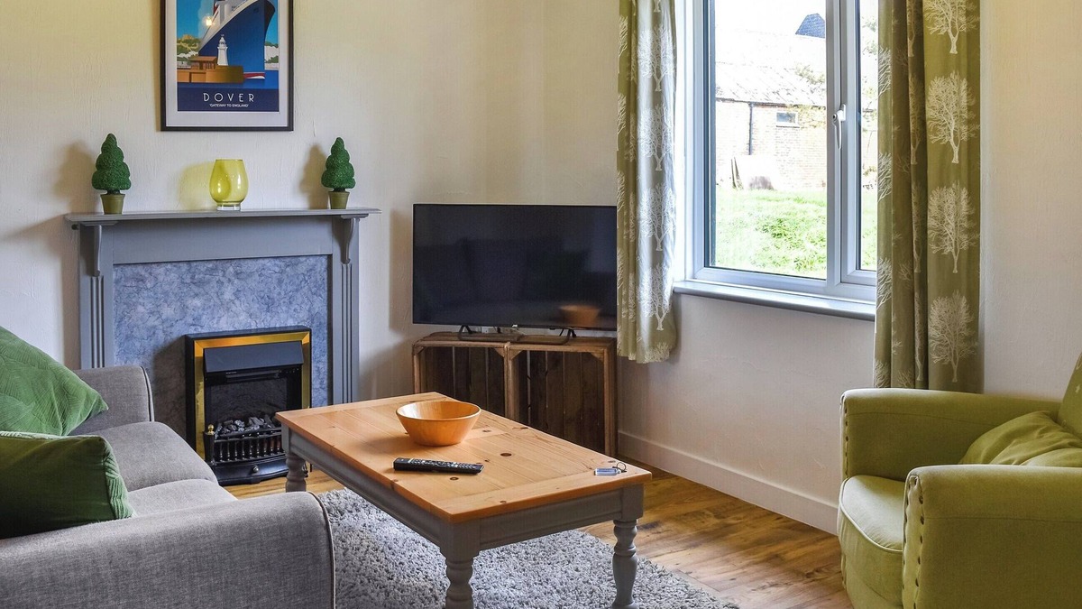 St Margaret's at Cliffe Cottage | The Hayloft - UK46186