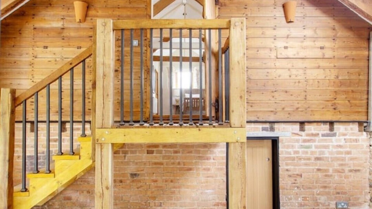 Littlebredy House | The Hayloft, Washing Pool Barns - suite for two