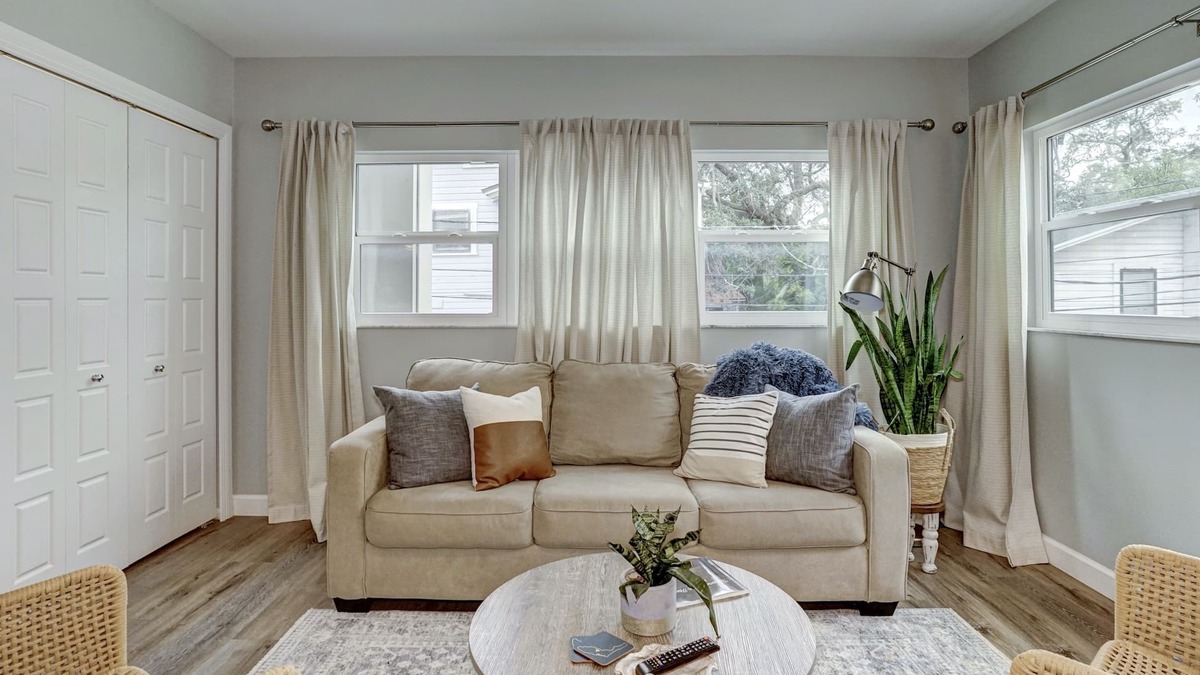 Downtown Dunedin Apartment | The Heart of Downtown Dunedin on Main St