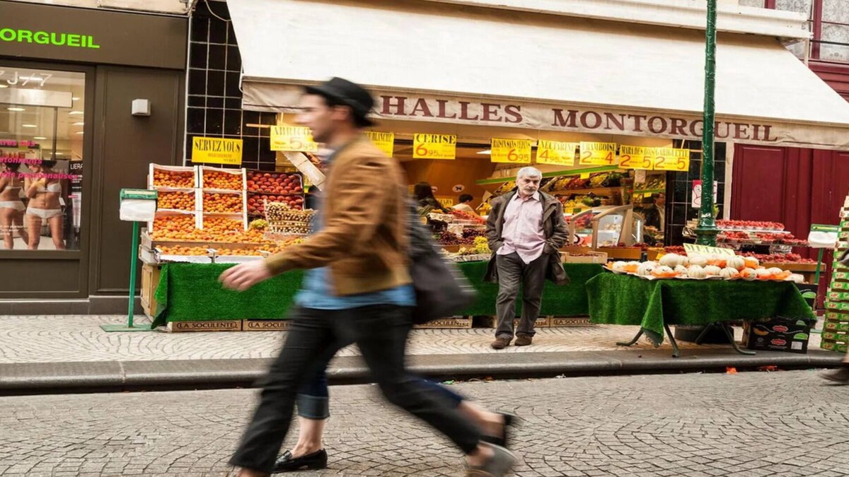 Quartier du Mail Apartment | THE HEART OF PARISIAN SHOPS & CAFES-A FAMILY STAY MINUETS FROM RUE MONTORGUEIL