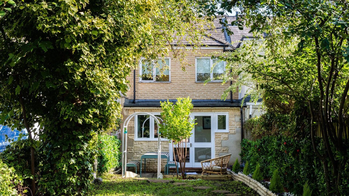 Summertown House | The Heart of Summertown - Bright & Spacious 3BDR Home with Garden
