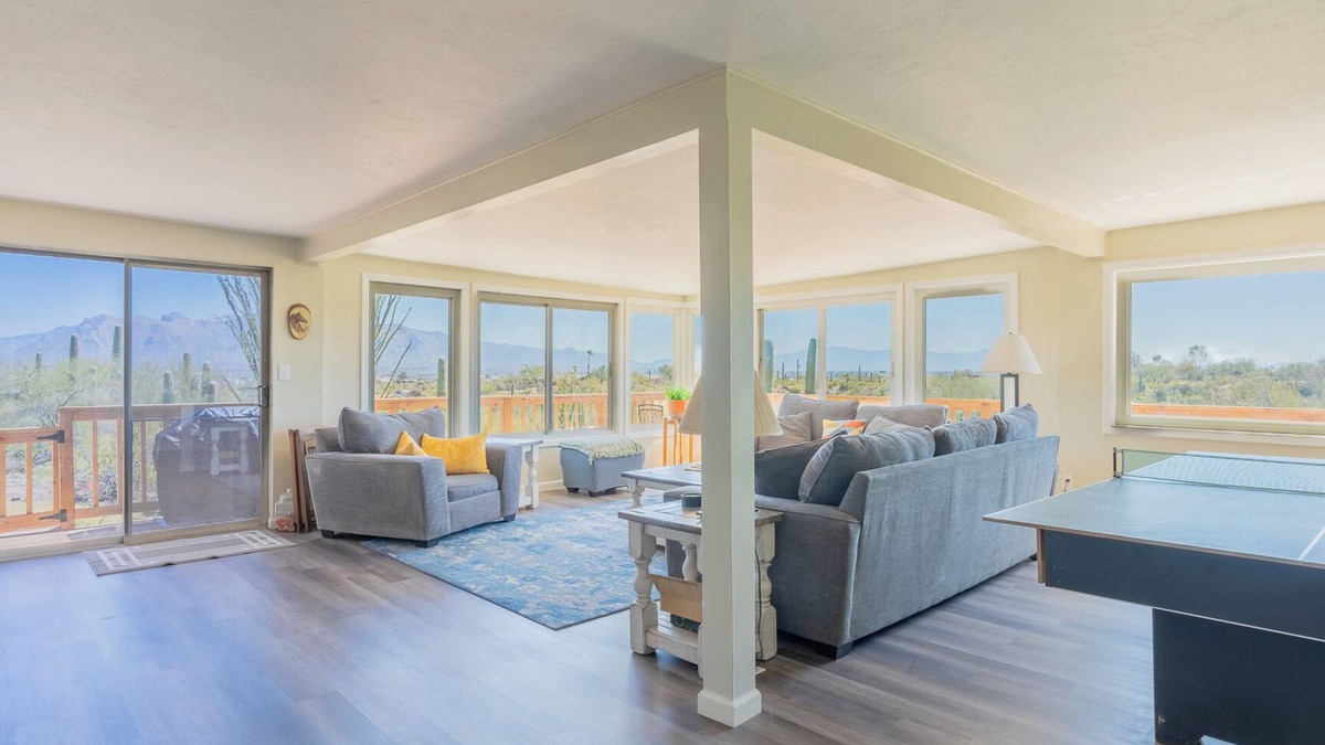 Tucson House | The heart of the desert with amazing views and hiking trails right outside!