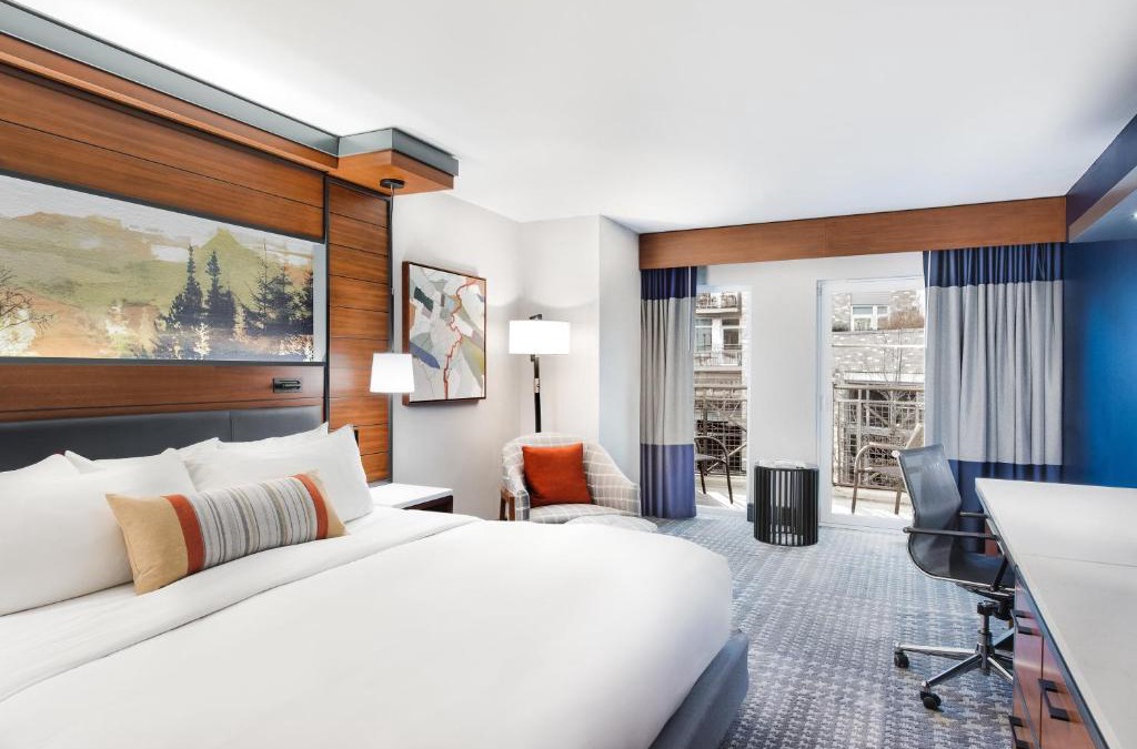 Moss Bay Hotel | The Heathman Hotel Kirkland
