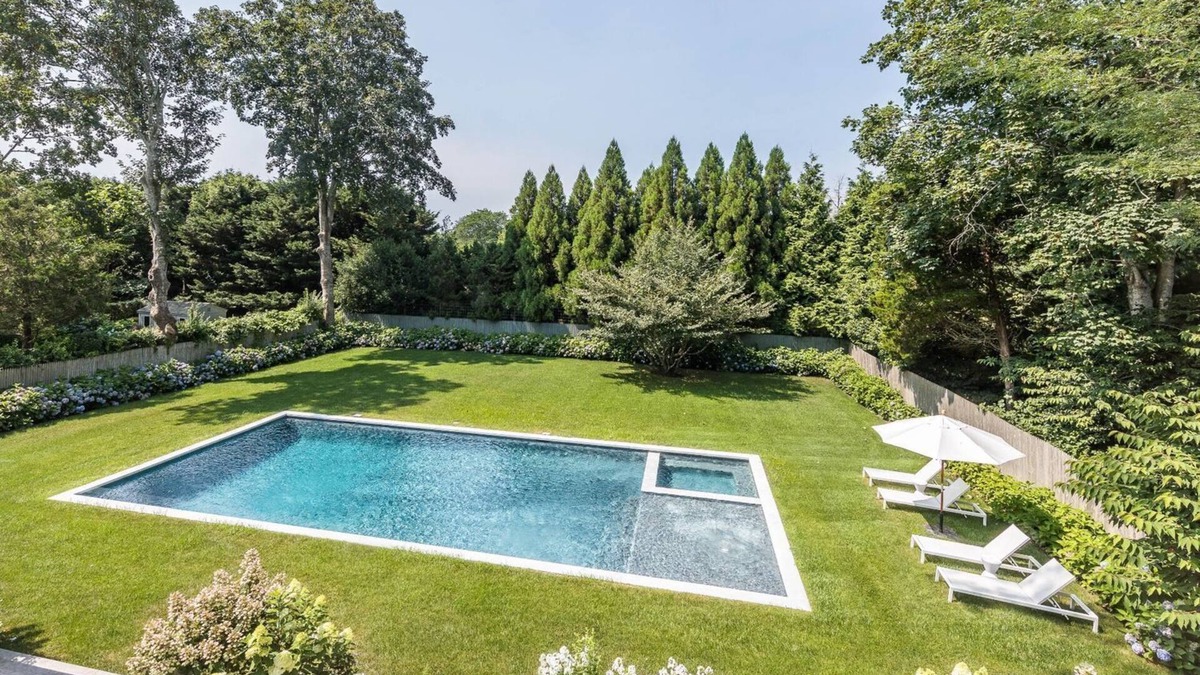 Amagansett Lanes House | The Hedges Lane Residence - Quintessential Hamptons Summer