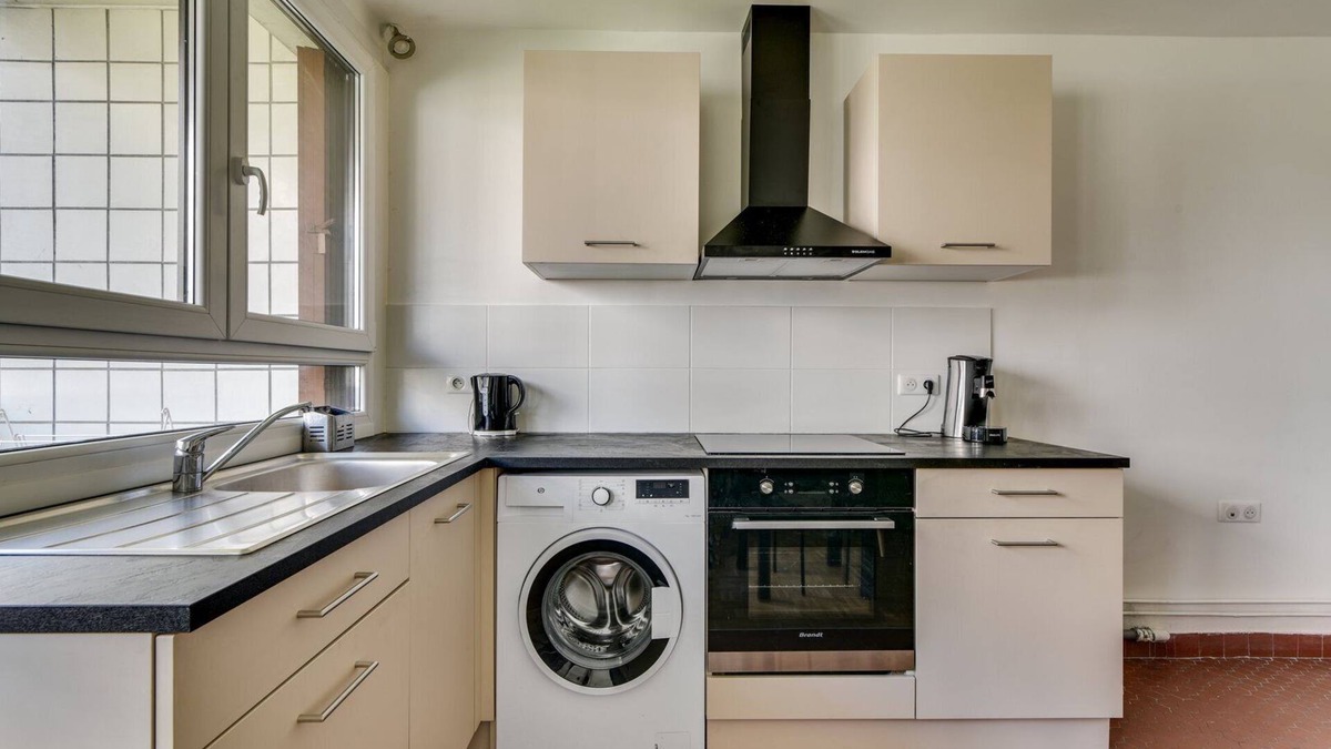 Saint-Cloud Apartment | The Heights of Saint-Cloud