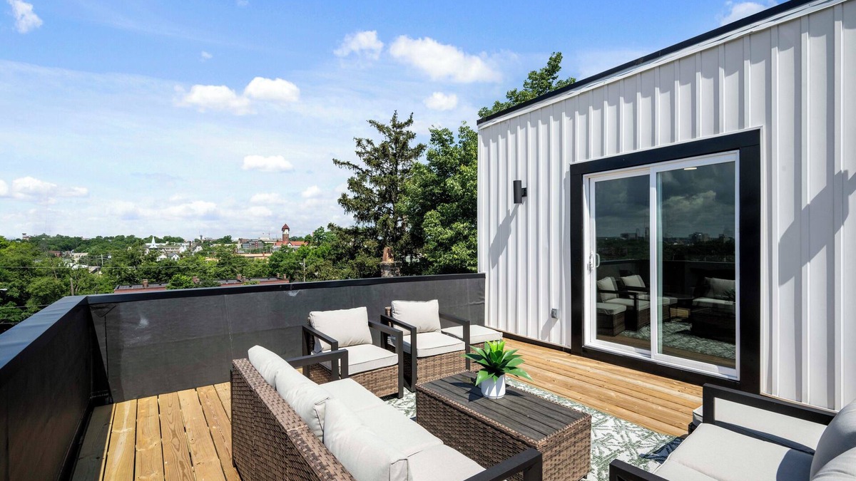 Walnut Hills House | The Heights on Wayne by Blackhouse – Modern Luxury w/Rooftop Lounge!