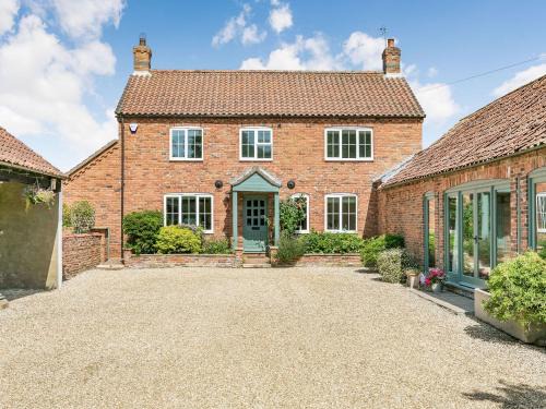 Louth House | The Hemmels