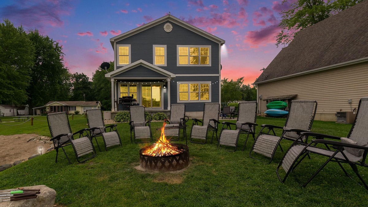 Brimfield House | The Heron House @Waldron Lake